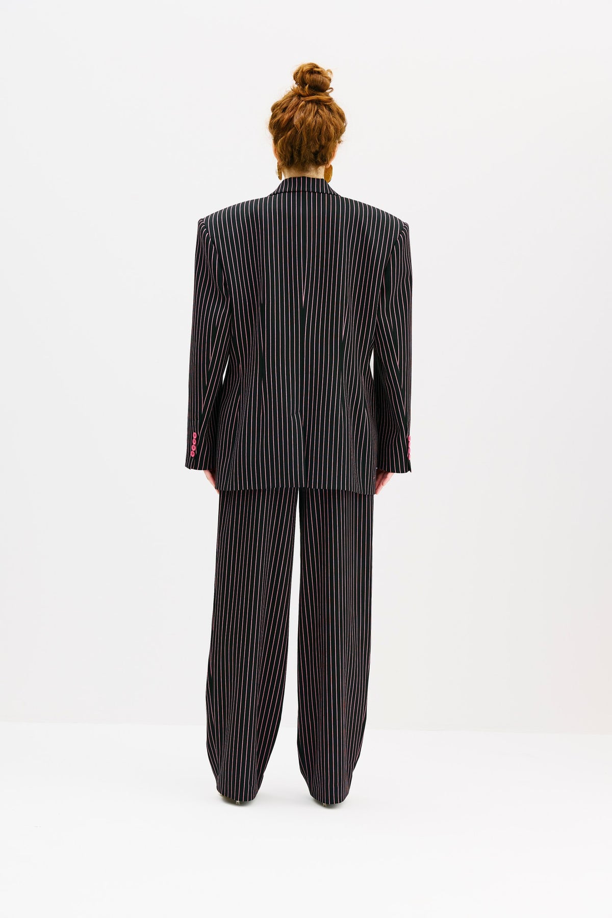 DIVA - Oversized Blazer with statement shoulders