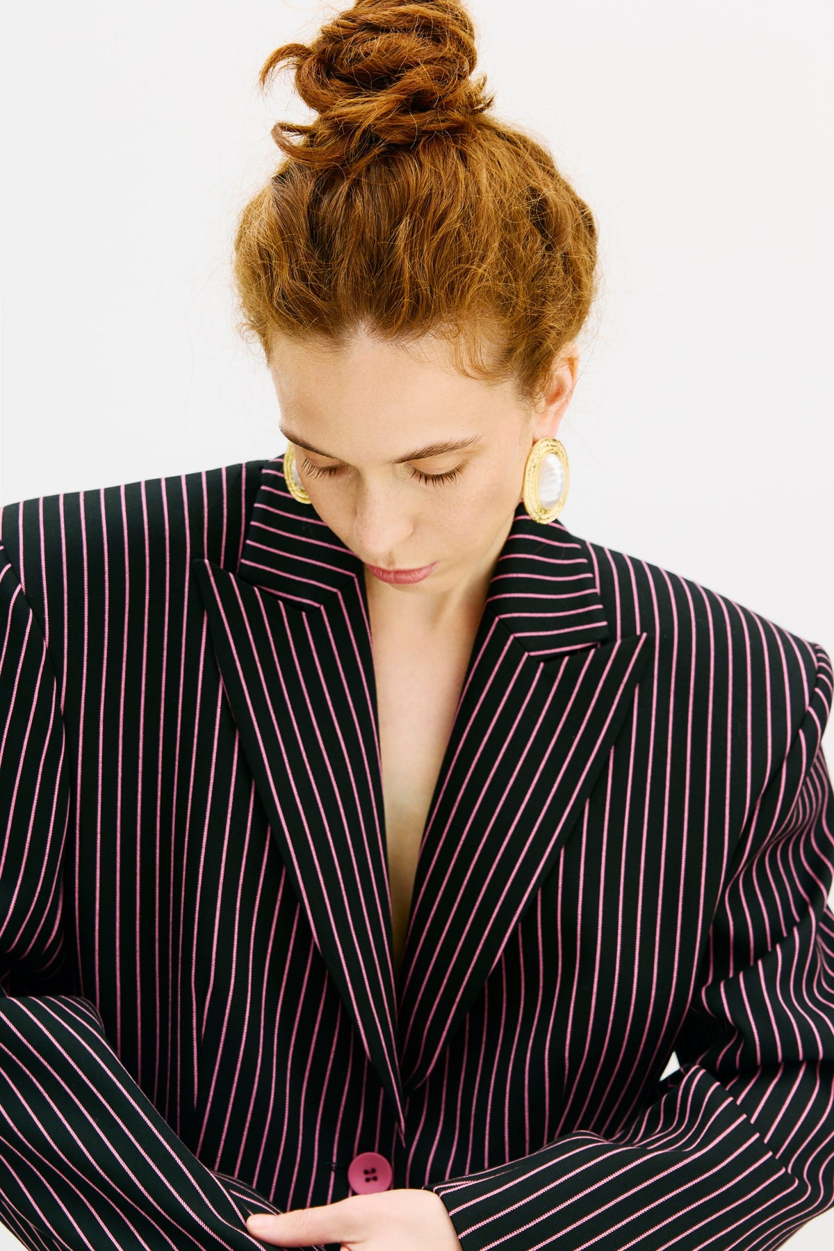 DIVA - Oversized Blazer with statement shoulders