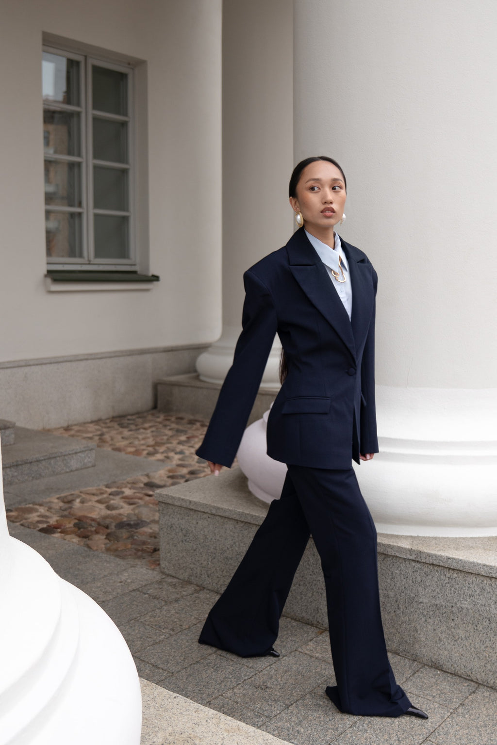 CRYSTAL - Sculpted blazer in Deep Navy