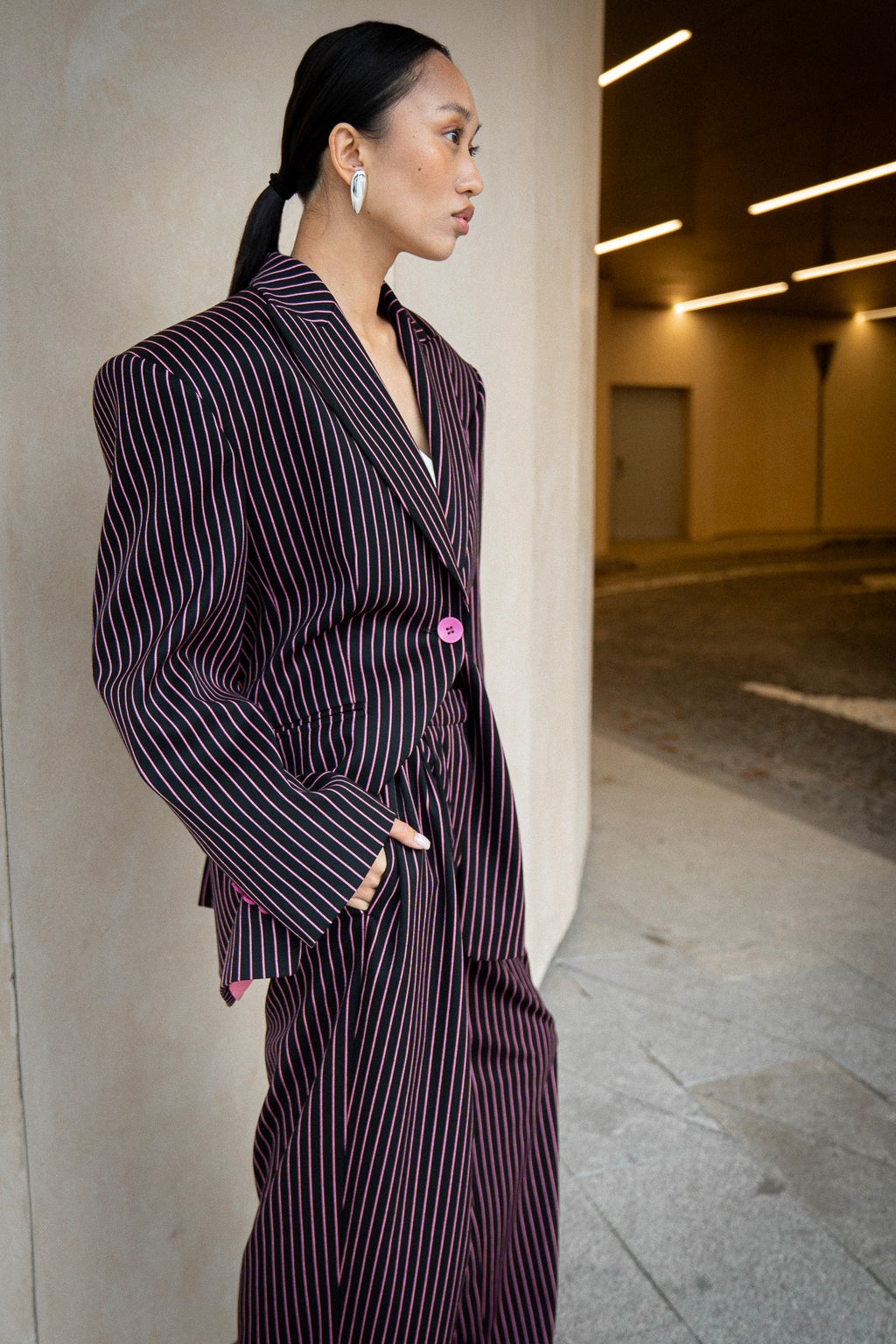 DIVA - Oversized Blazer with statement shoulders