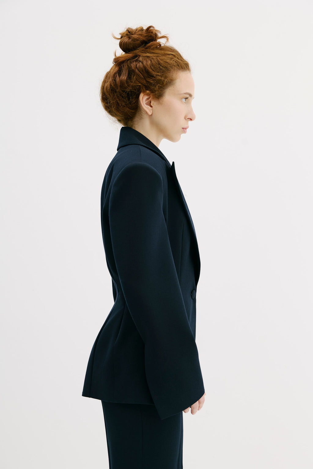 CRYSTAL - Sculpted blazer in Deep Navy